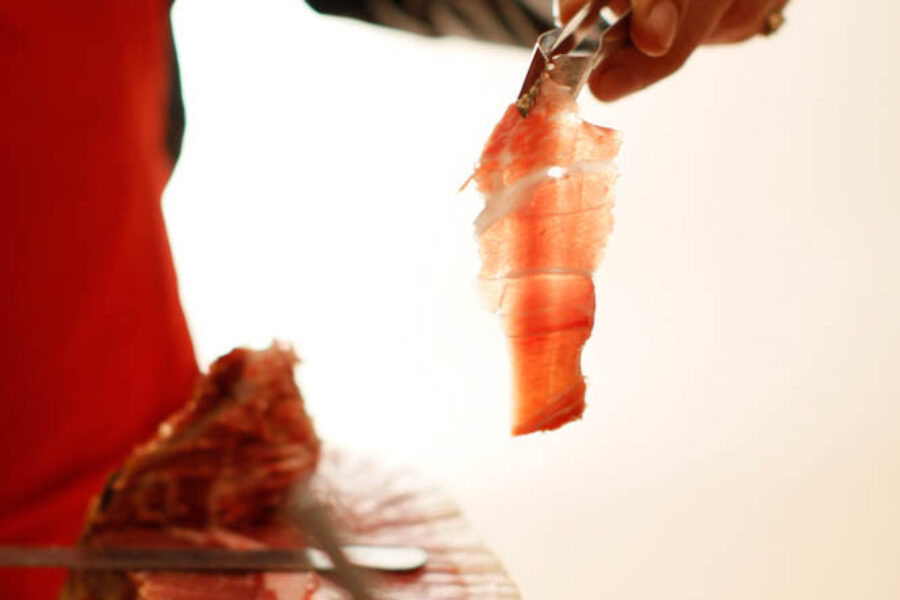 Cómo entrenar el paladar para reconocer un buen jamón ibérico
